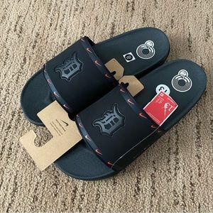 NIKE DETROIT TIGERS MLB SLIDES SLIP -ON SANDALS MEN’S SZ 13 Off Court
